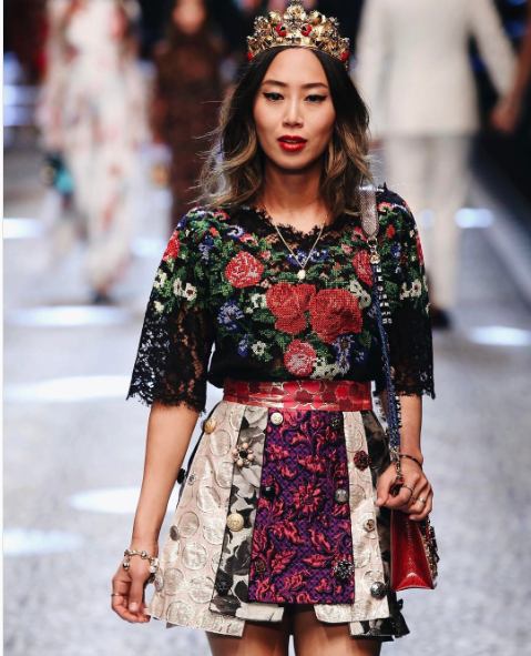 Dolce & Gabbana brings the fashion bloggers on the runway - GLAM OBSERVER