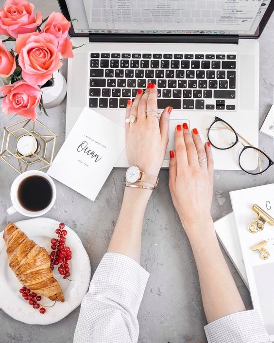 How to stay organized as a Fashion Blogger