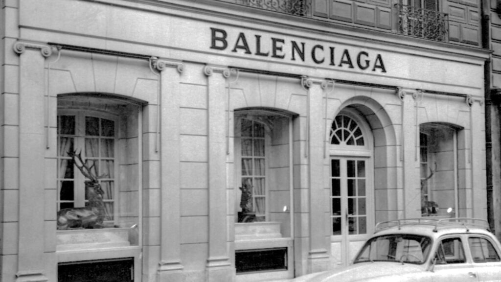 Balenciaga  Balenciaga wallpaper Phone wallpapers vintage Hypebeast  wallpaper