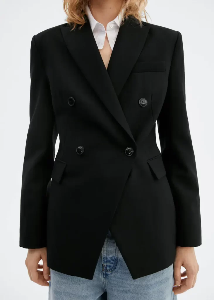 black blazer one of the tops to wear to a Fashion Job Interview